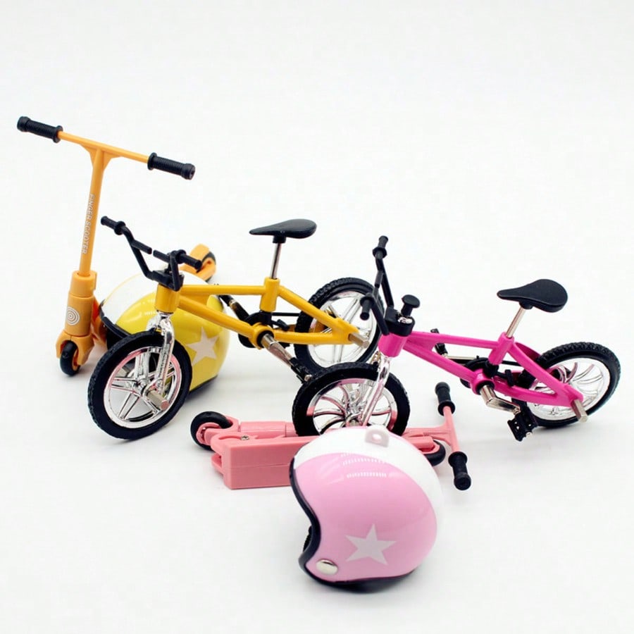 Zestaw miniaturowych rowerek i – Scooter Helmet Set recenzja i cena